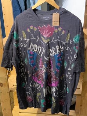 NWT NATURAL LIFE Charcoal Tee One Size